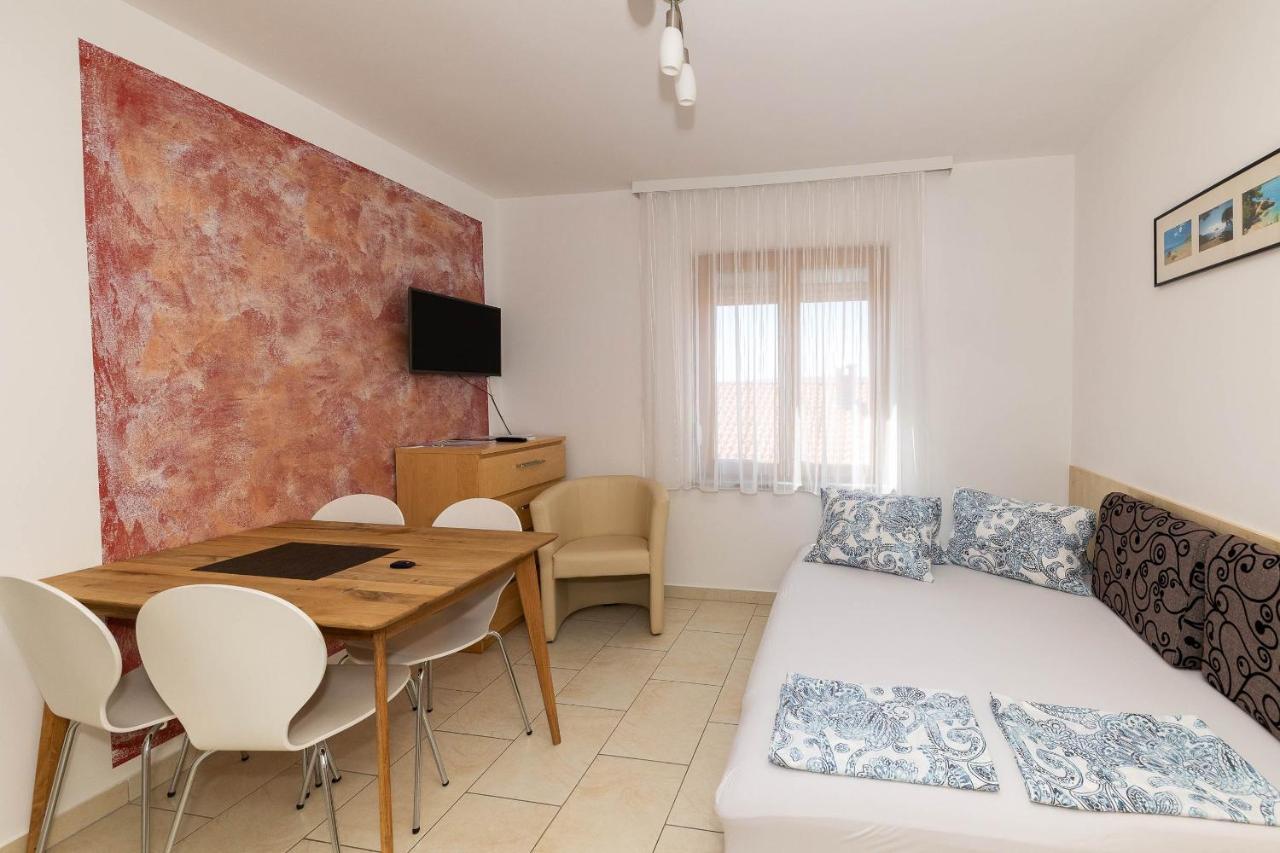 Apartmani Dea Crikvenica Exterior photo